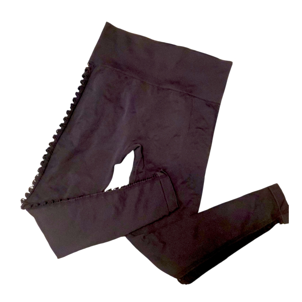 Peekaboo Seamless Scrunch Bum Leggings